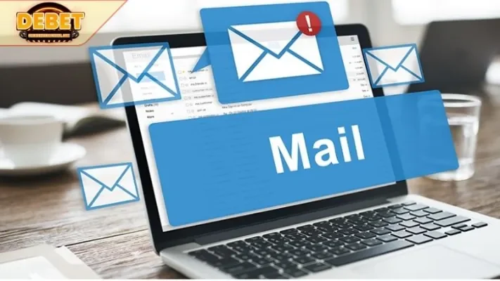 Liên hệ qua email